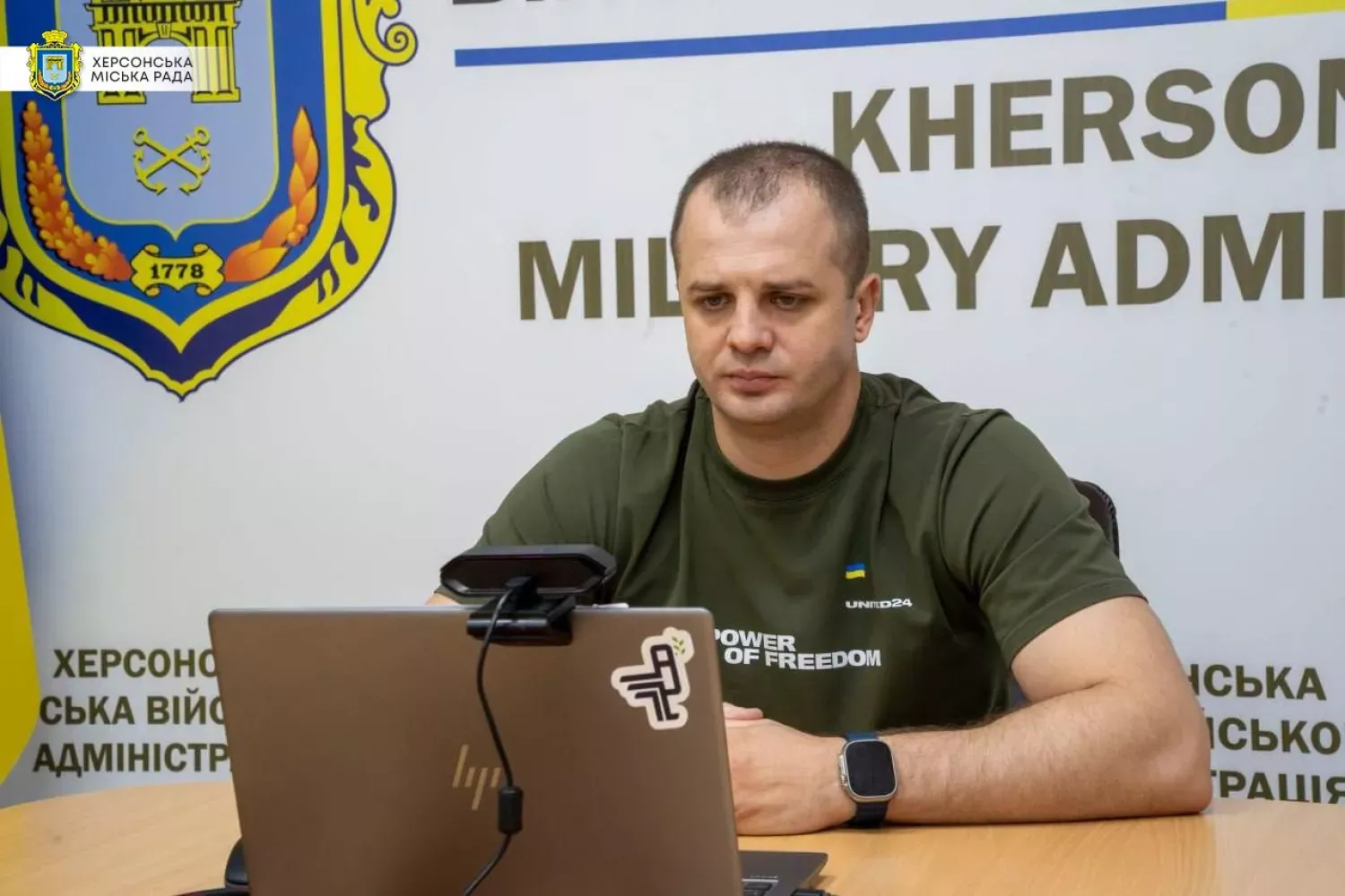Очищення мерії: за хабар на обслуговуванні Starlink відсторонили херсонського посадовця