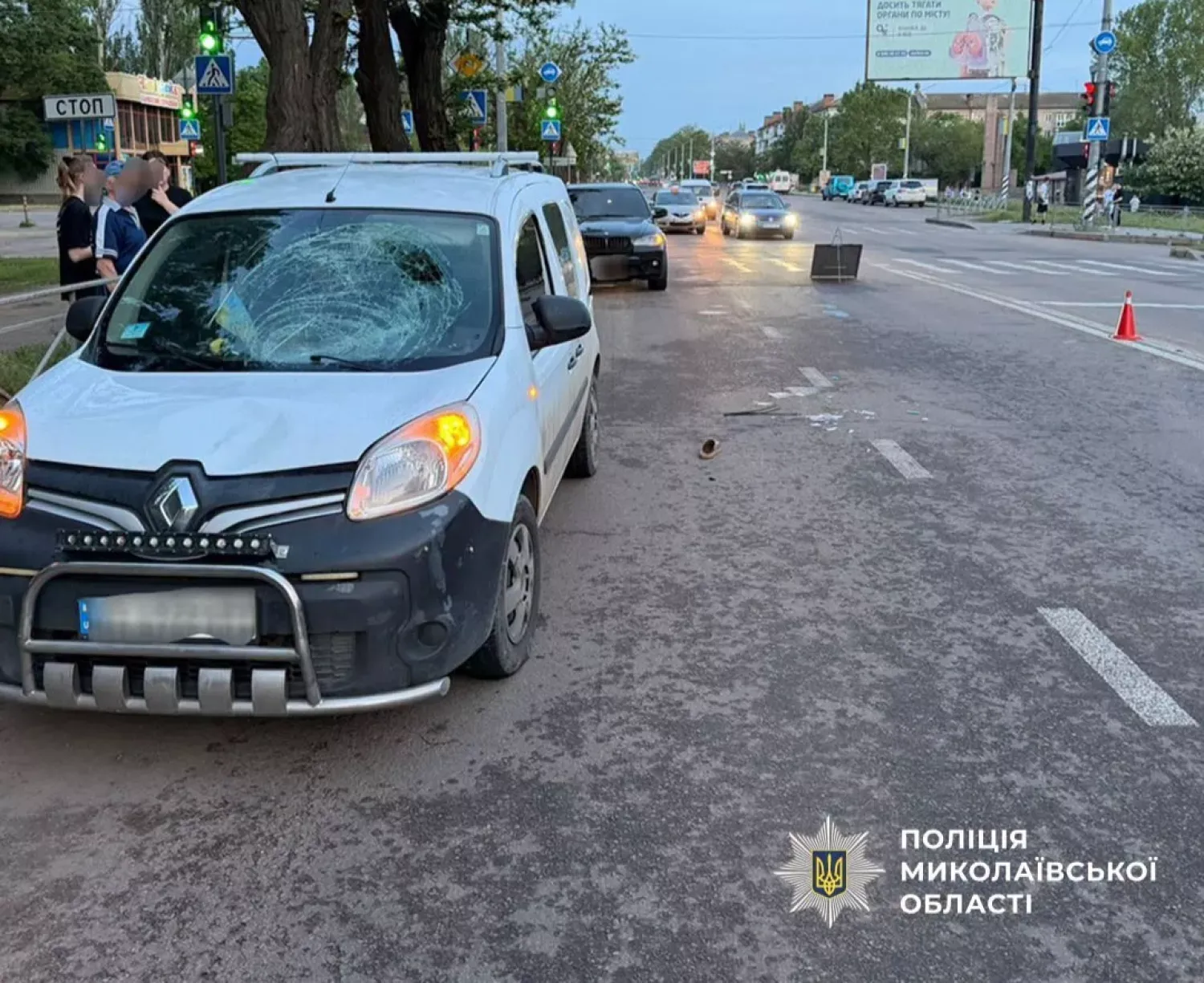 Тяжка аварія на регульованому переході в Миколаєві: п’яний водій Renault проігнорував червоне світло