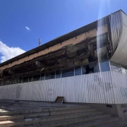 Руйнація замість реконструкції: у Миколаєві остаточно занепадає кінотеатр «Іскра»
