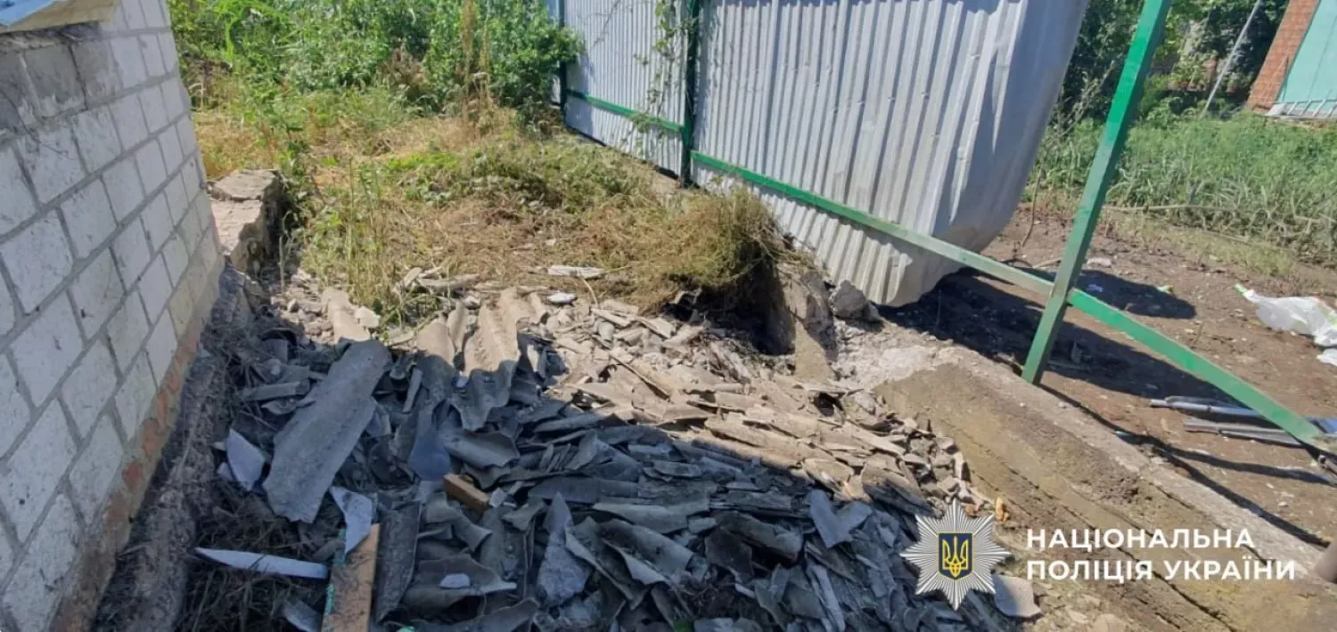 Масштабний удар по Херсонщині: через ворожі атаки загинули цивільні, понівечено будинки та підприємство