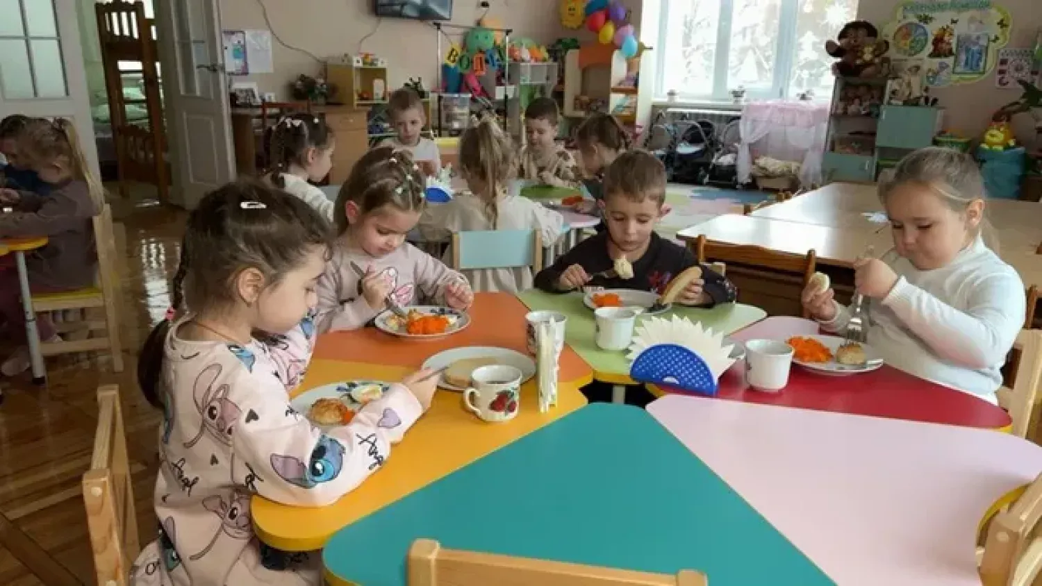 Фінансова рокіровка: Миколаїв забирає мільйони у комунальників для порятунку харчування в дитсадках