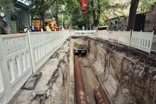 Одеса на 44% готова до зими: триває масштабний ремонт ключової тепломагістралі